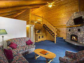 Deluxe log chalet for 6-8 persons” width=